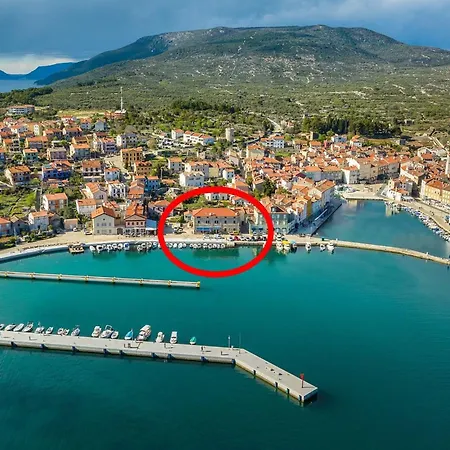 In Near The * Cres