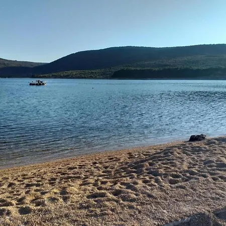 In Near The Apartmán